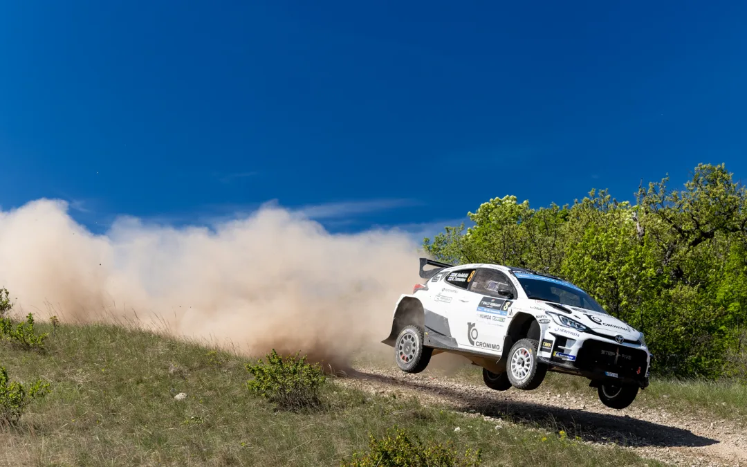 Heikkilä leads, Csomós sixth